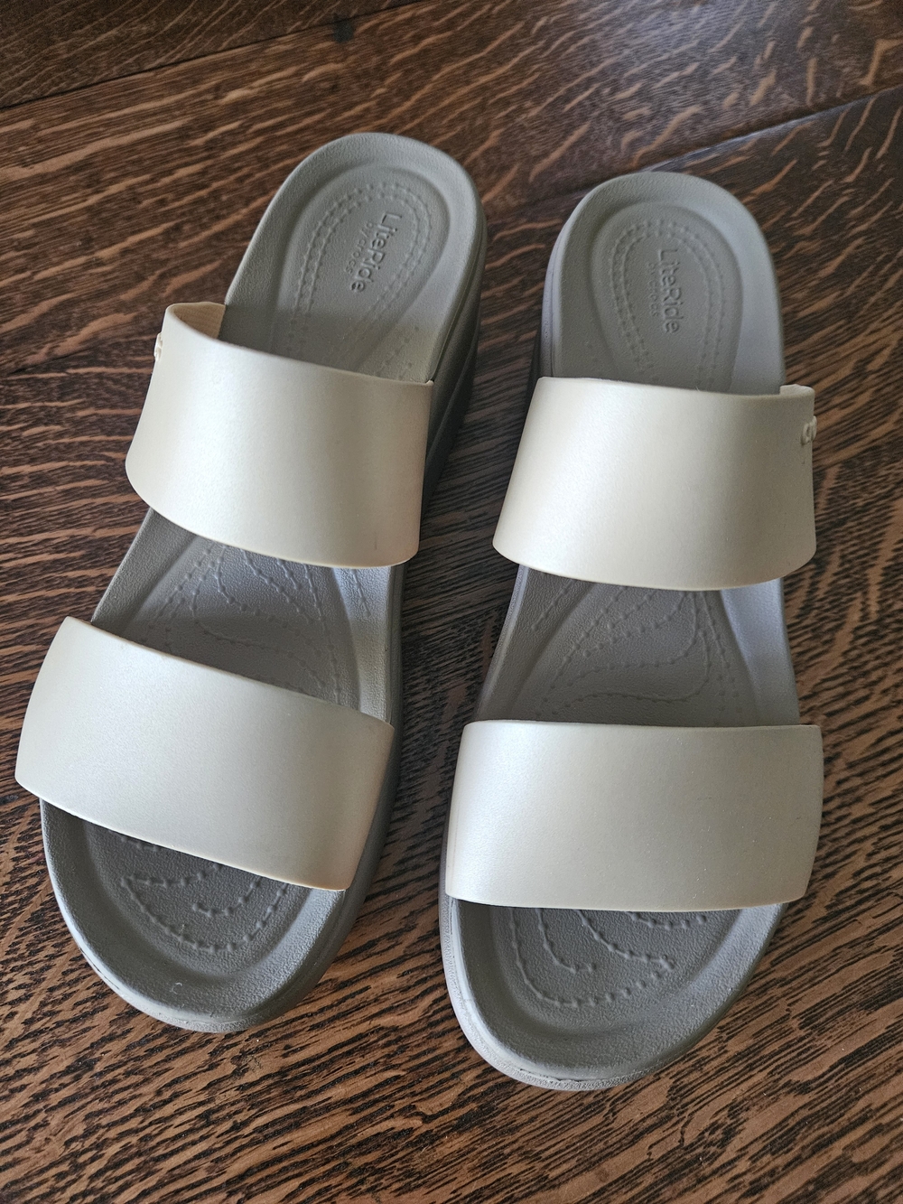Crocs Brooklyn Low Wedge Two Strap Sandals Women’s 8 Beige Taupe